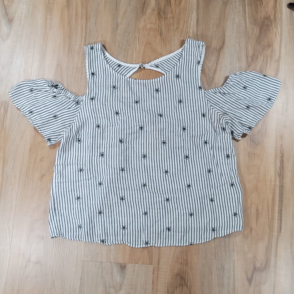 🔸️Anthropologie Everly Blue Stripe Embroider Floral Cold Shoulder Top Large